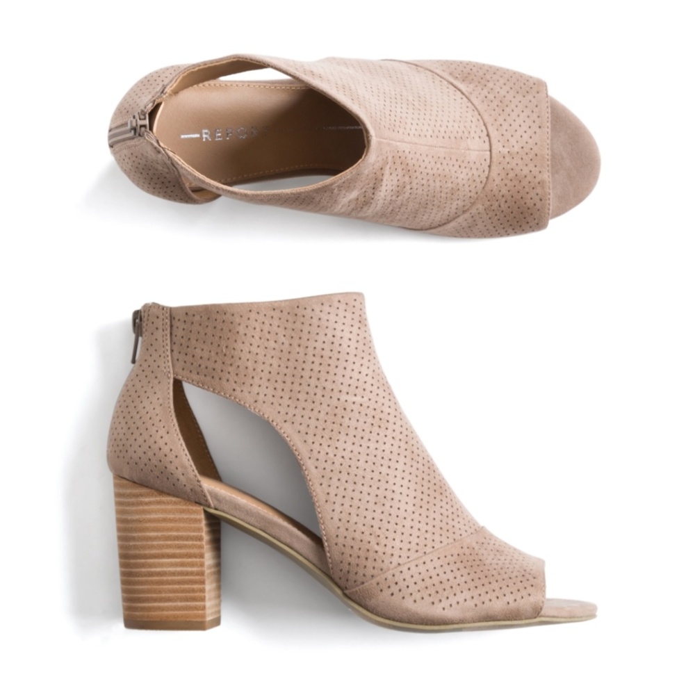 Report taupe ankle bootie